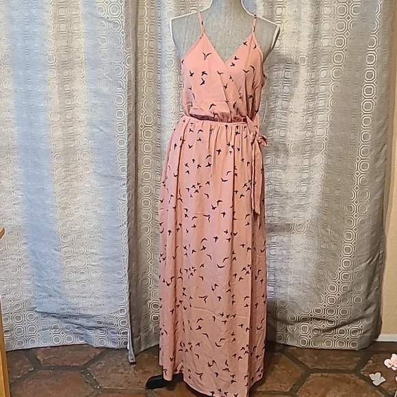 Dream Of Me | Dresses | Nwt Maxi Dress With Cinch Waist | Poshmark
